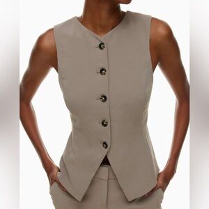 NWOT Wilfred Aritzia Regal Vest - Crepette™